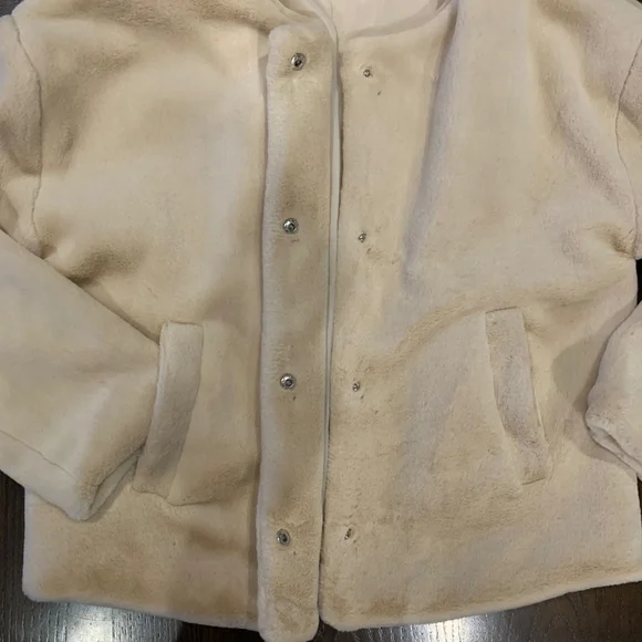 IVIVI Faux Fur 100% Polyester Size: S - Picture 5 of 7